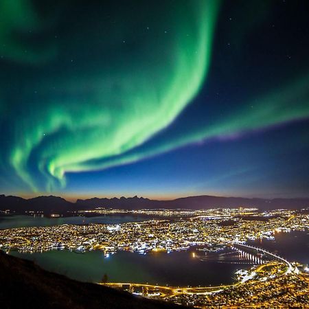 Leilighet Pa Sor Tromsoya エクステリア 写真